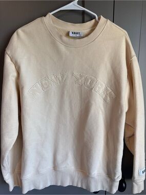 KROST mens M Cream Crewneck Sweater